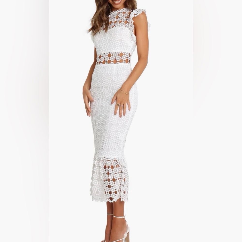 Petal + Pup Lauren Dress White Lace Midi Ruffle Hem Hidden Zip NWT US 6 AU 10 - Picture 2 of 10